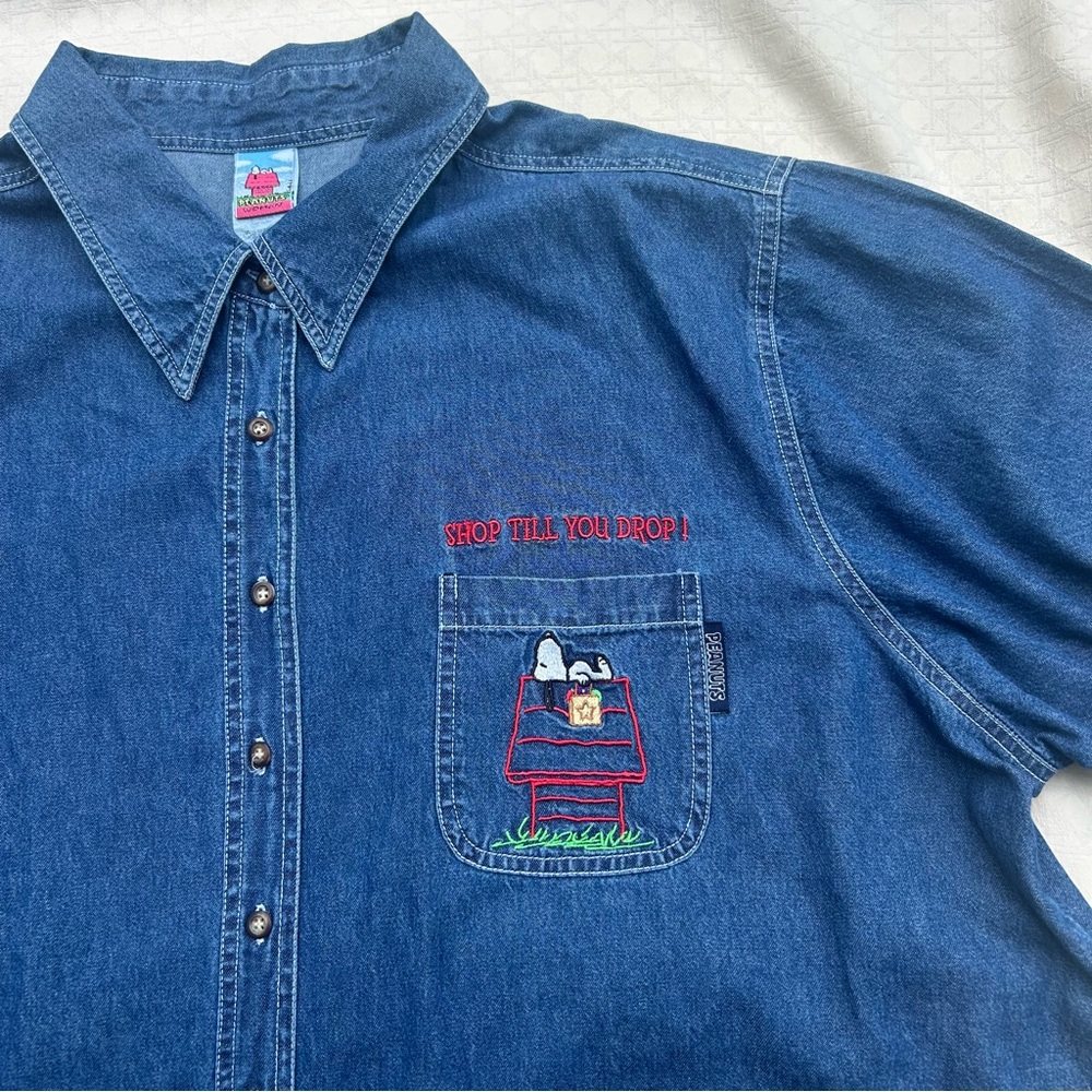 Peanuts shirt snoopy denim chambray button down women’s 26/28W SHOP TIL YOU DROP